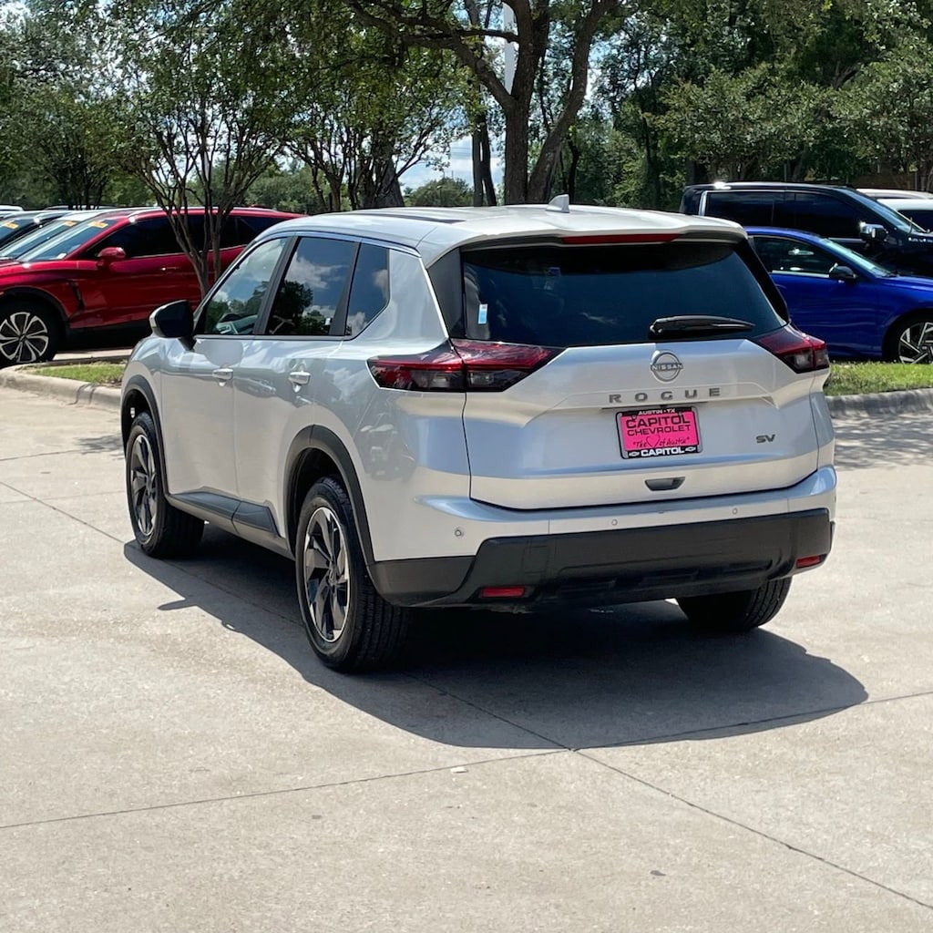 Used 2024 Nissan Rogue SV SUV