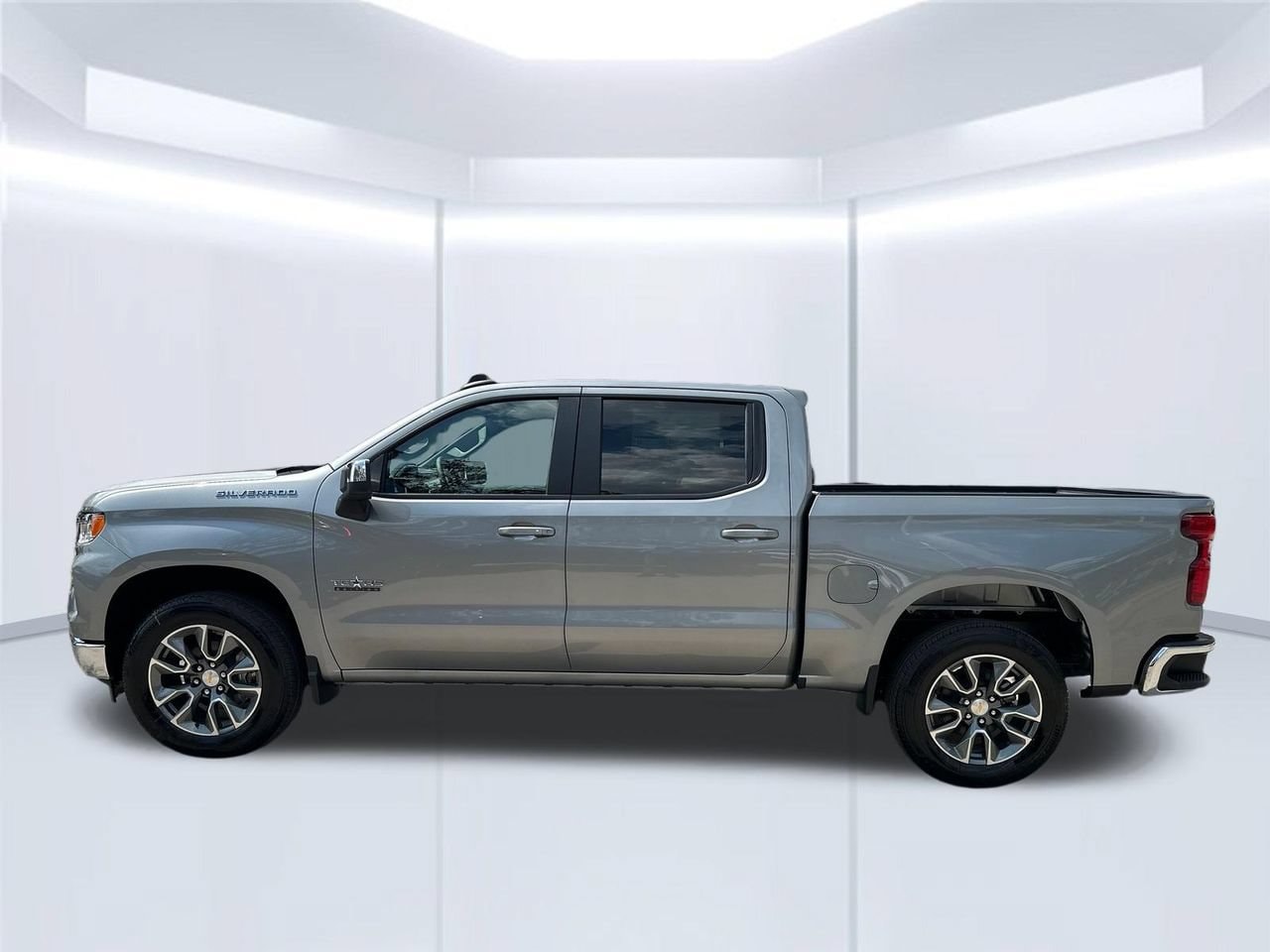 2026 Chevrolet Silverado 1500 LT Truck, photo 2