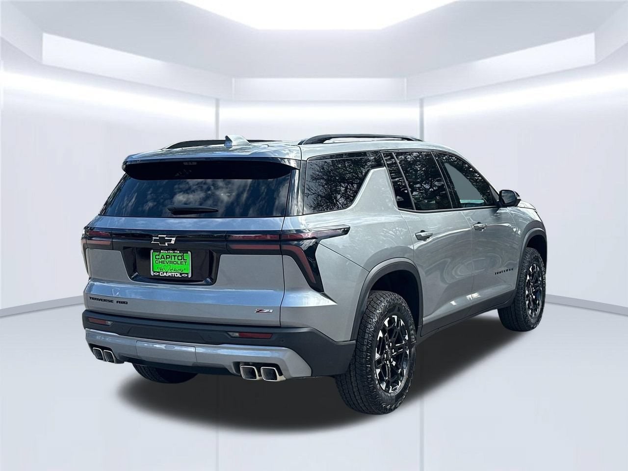 2027 Chevrolet Traverse Z71 SUV, photo 6