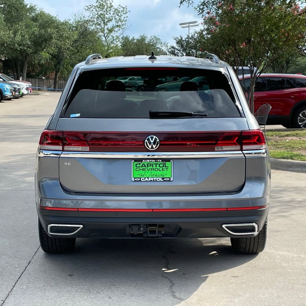 Used 2025 Volkswagen Atlas 2.0T SE w/Technology SUV