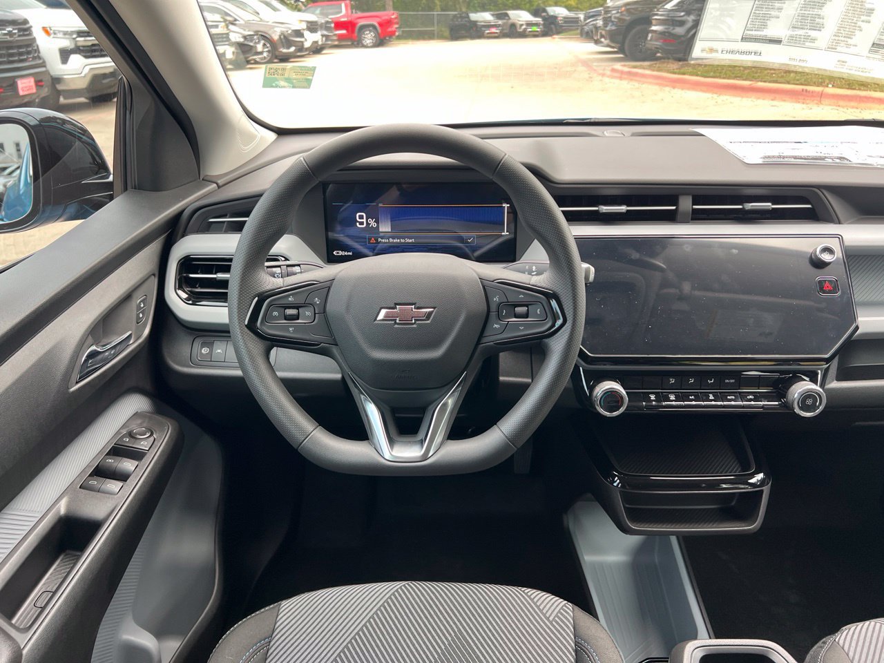 2027 Chevrolet Bolt LT, photo 16
