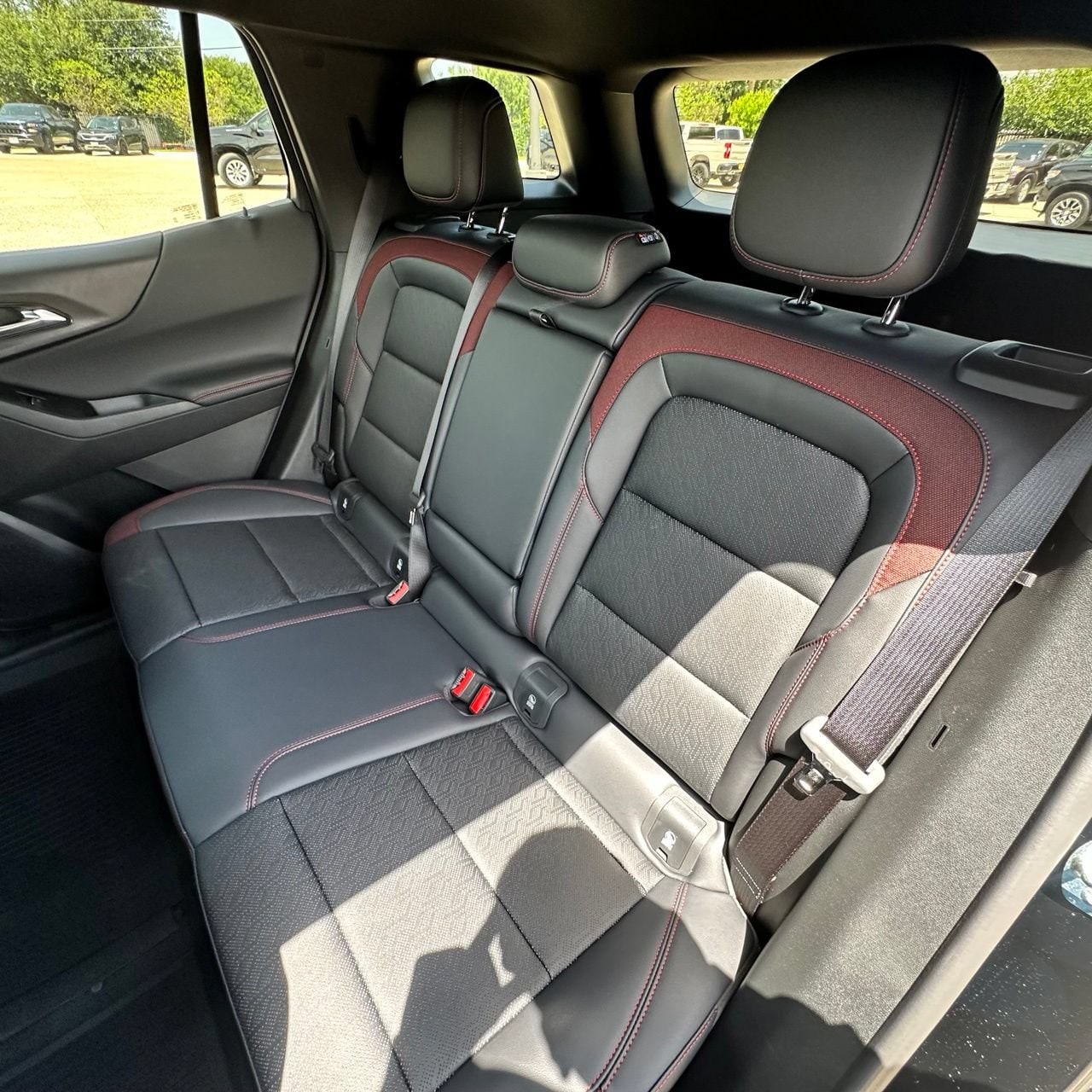 2027 Chevrolet Equinox RS - Photo 24