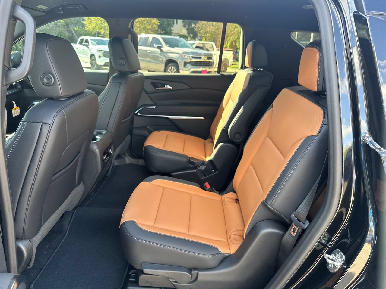 2027 Chevrolet Traverse Z71 - Photo 27