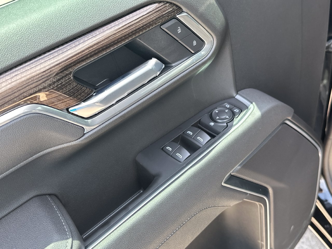 2026 Chevrolet Silverado 1500 LT - Photo 11