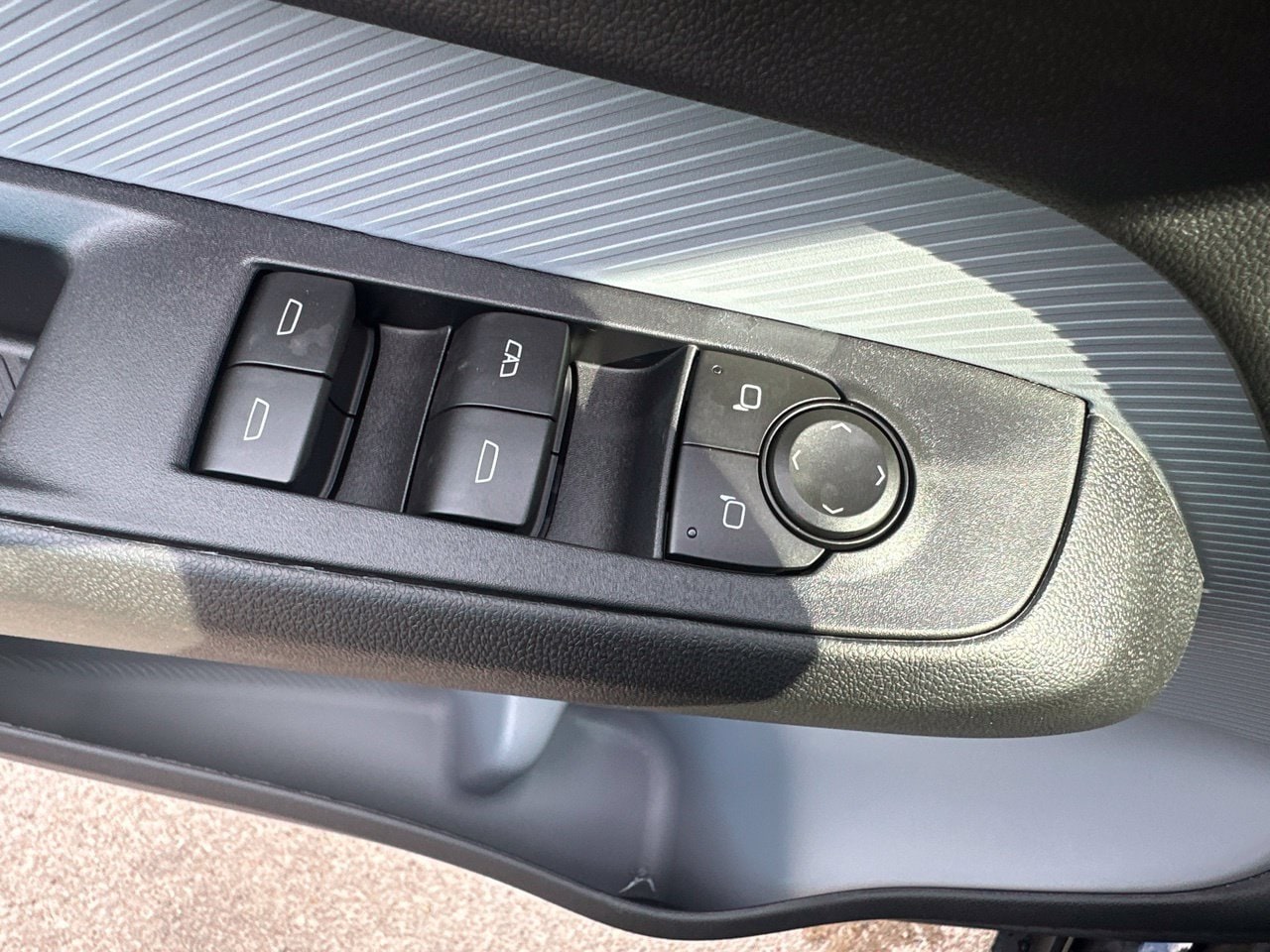 2027 Chevrolet Bolt LT SUV, photo 13