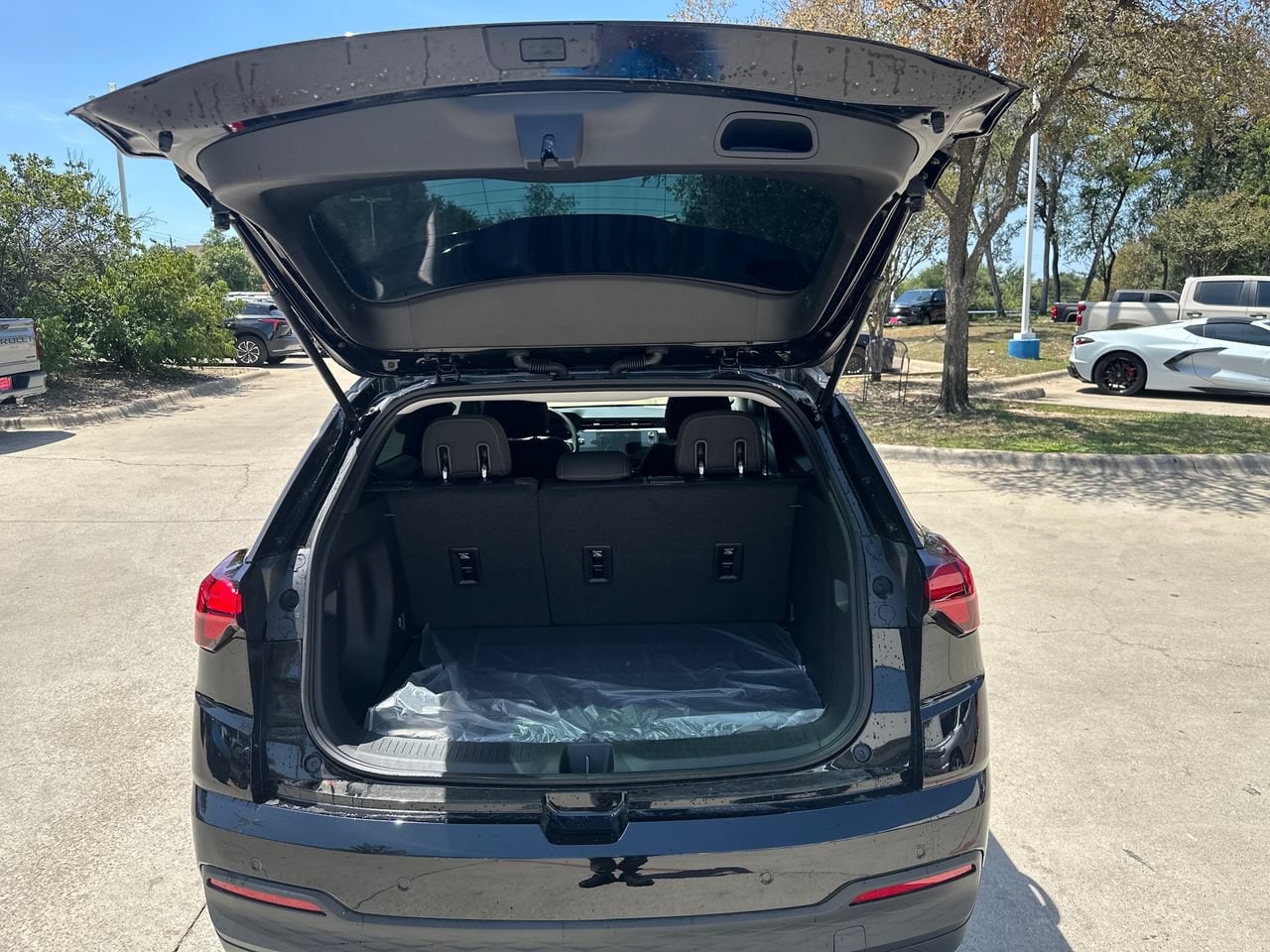 2027 Chevrolet Bolt LT - Photo 23
