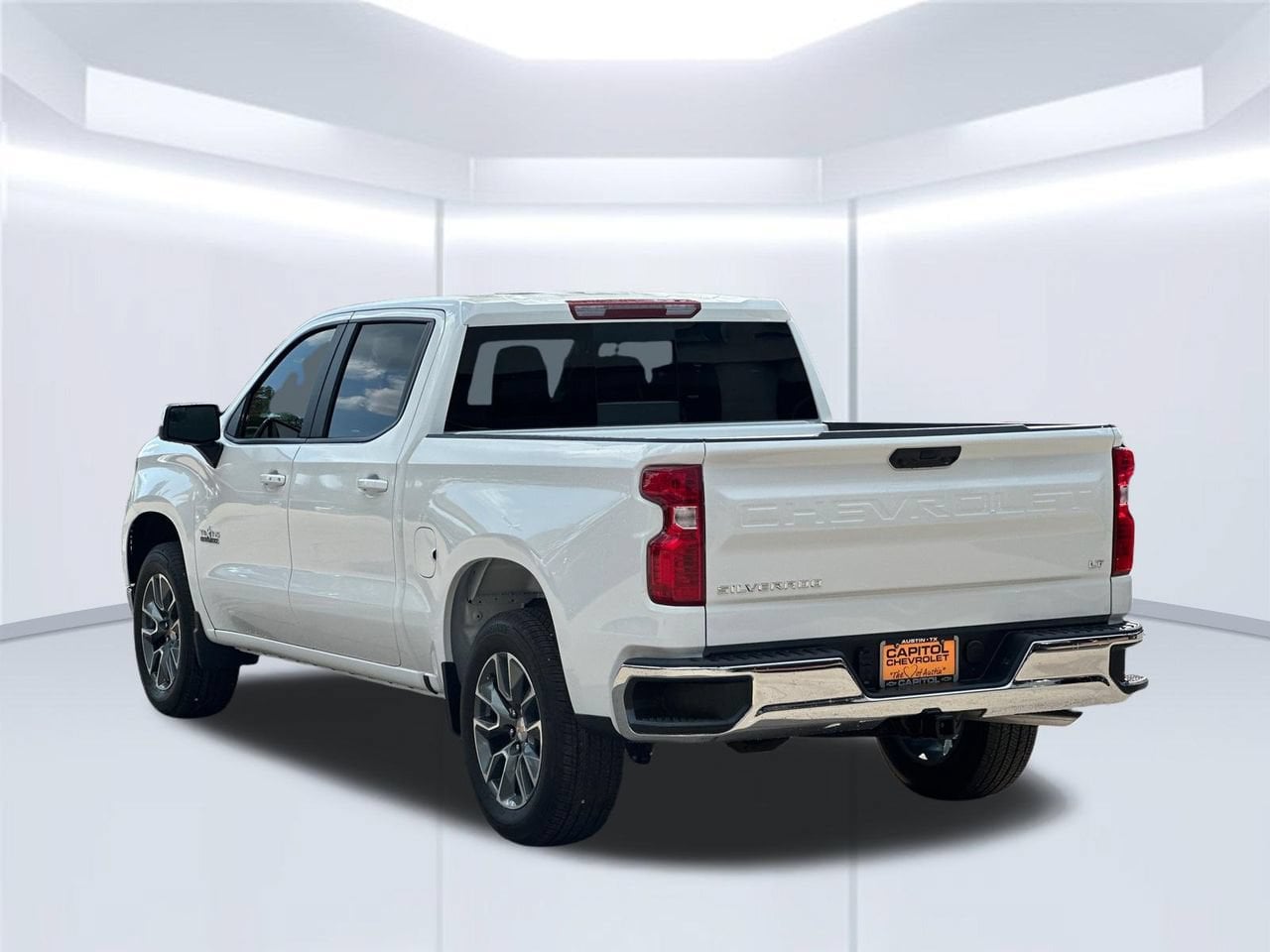 2026 Chevrolet Silverado 1500 LT Truck, photo 3