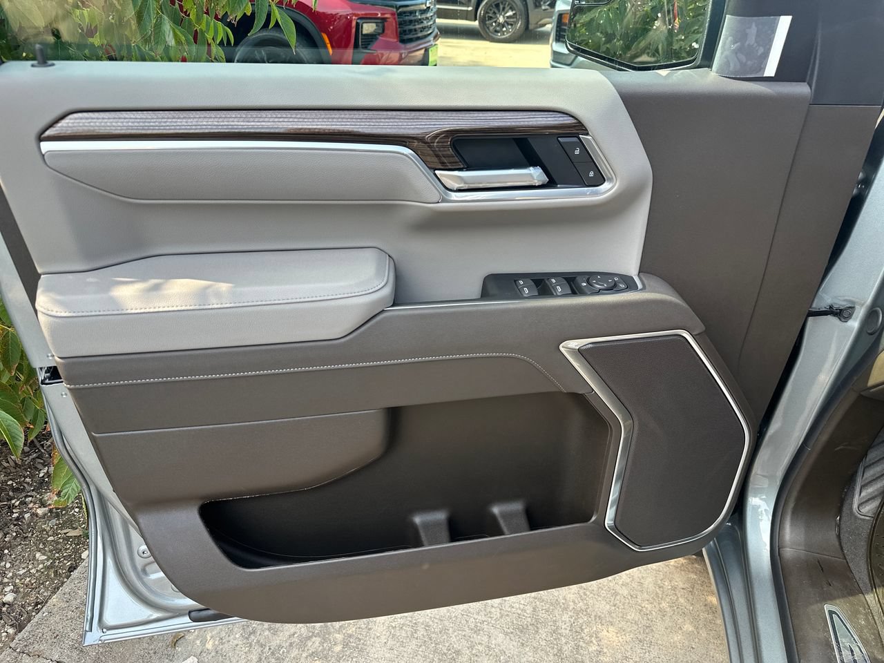 2026 Chevrolet Silverado 1500 LT - Photo 10