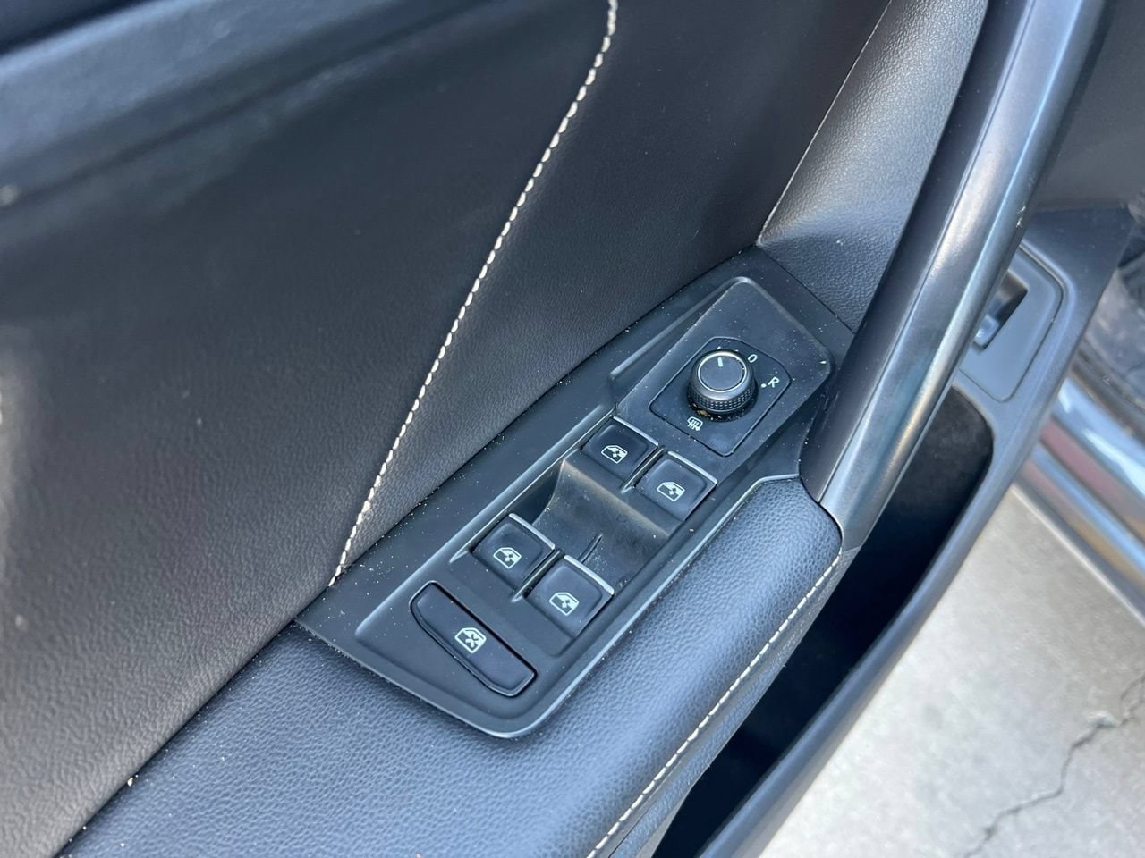 2024 Volkswagen Tiguan SE - Photo 11