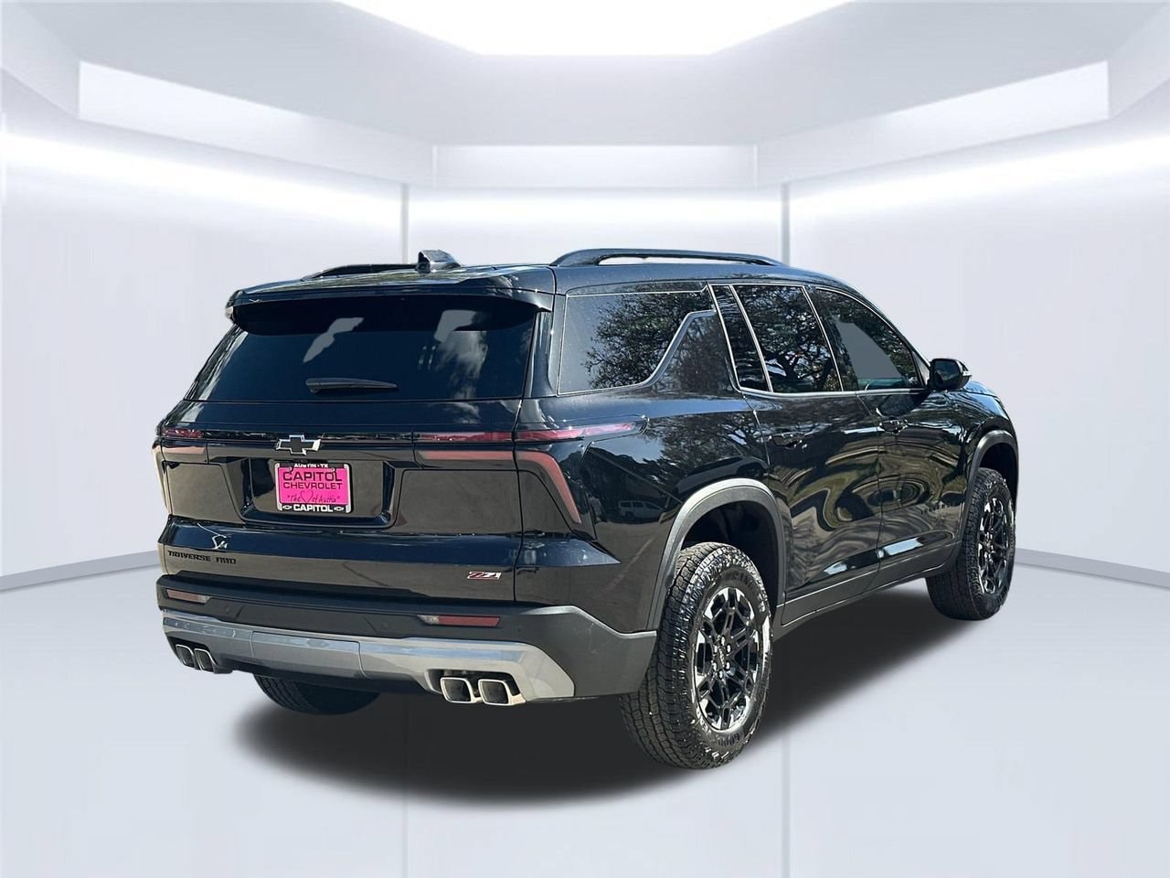 2027 Chevrolet Traverse Z71 SUV, photo 5