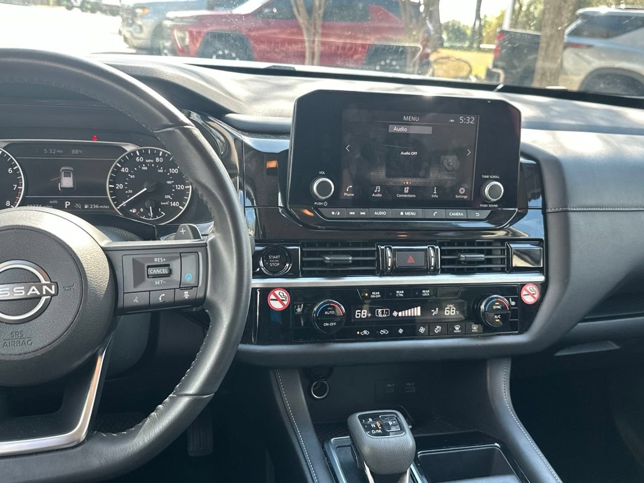2025 Nissan Pathfinder SV - Photo 15
