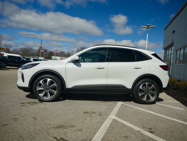 2024 Ford Escape Platinum photo 3