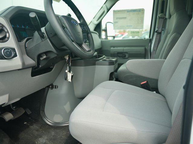 2025 Ford E-Series Cutaway Base - Photo 10