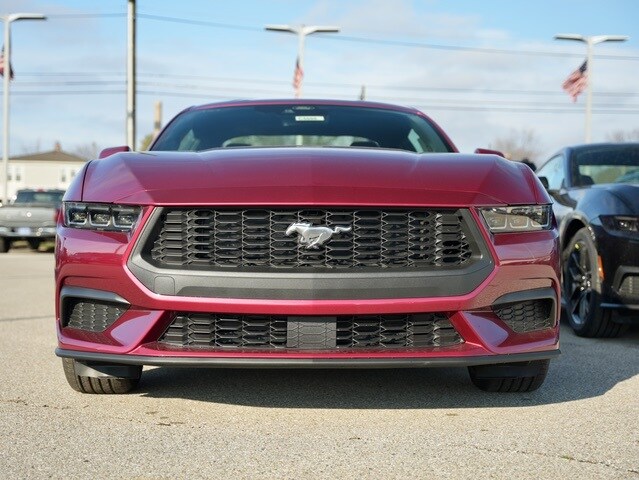 2025 Ford Mustang EcoBoost Premium photo 2
