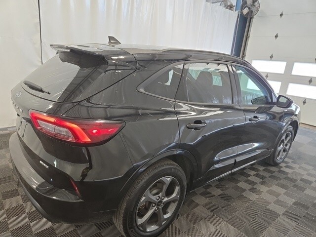 2024 Ford Escape ST-Line photo 3