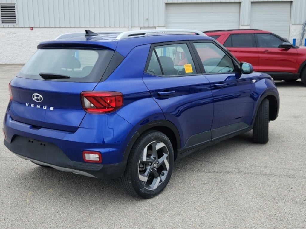 Used 2022 Hyundai Venue SEL SUV