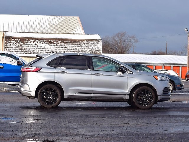 2024 Ford Edge SE photo 2