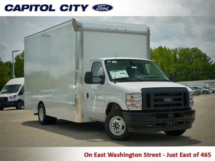 2025 Ford E-450 Cutaway Base Cab/Chassis