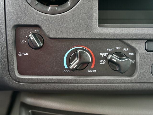 2025 Ford E-Series Cutaway Base - Photo 16