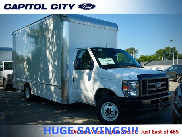 2025 Ford E-Series DRW E-450 Super Duty 176 in WB's photo