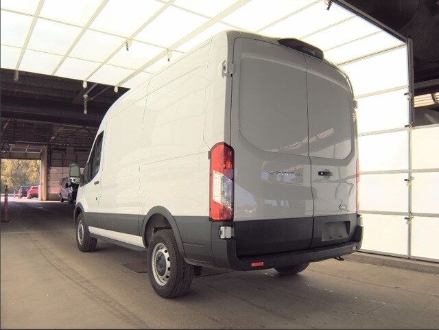 2022 Ford Transit photo 2