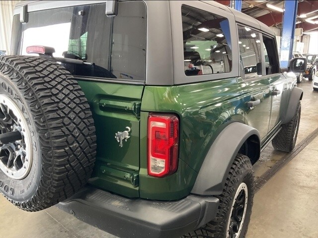 2024 Ford Bronco Black Diamond photo 3
