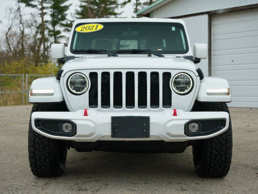 Used 2021 Jeep Gladiator Overland Truck