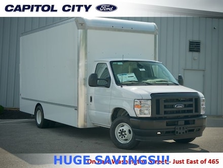 2025 Ford E-450 Cutaway Base Cab/Chassis