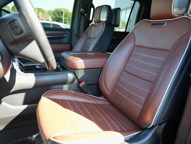2023 GMC Yukon XL Denali Ultimate - Photo 14