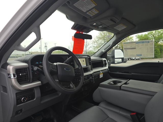 2026 Ford F-350 Super Duty Chassis Cab XL - Photo 7