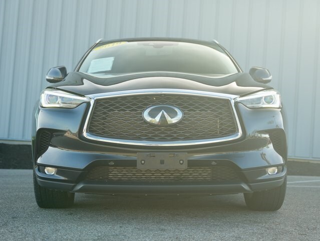 2019 Infiniti QX50 Essential photo 2