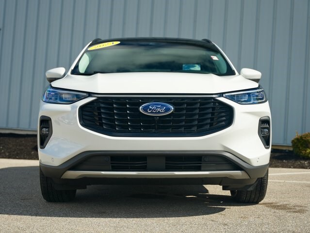 2024 Ford Escape Platinum photo 2
