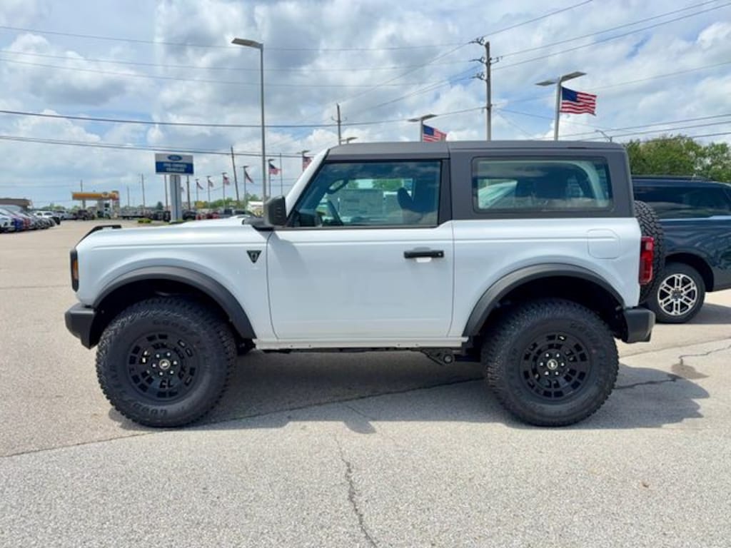 New 2026 Ford Bronco Base SUV