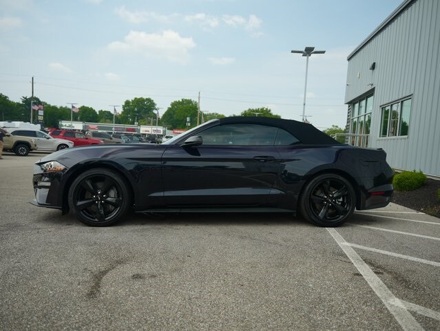 2023 Ford Mustang GT Premium Convertible photo 3