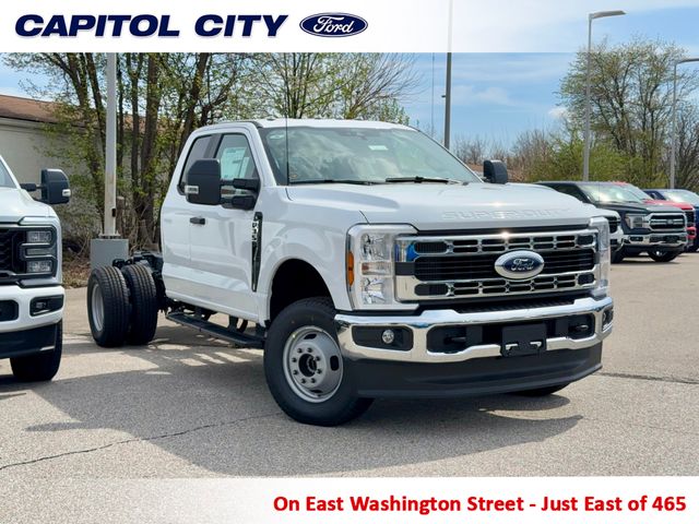 2026 Ford F-350 Chassis Chassis 