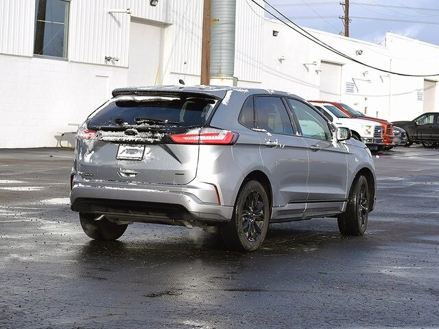 2024 Ford Edge SE photo 3