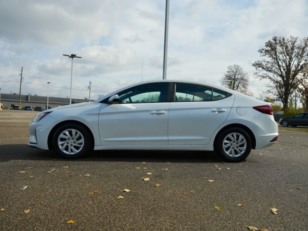 Used 2019 Hyundai Elantra SE Sedan