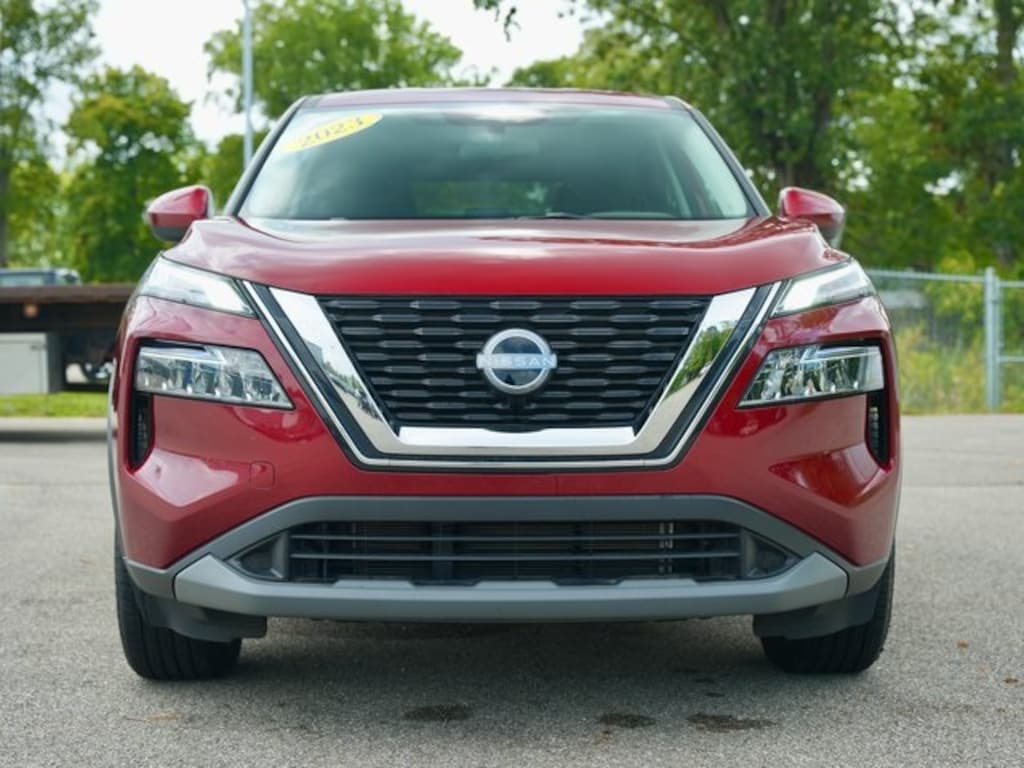 Used 2023 Nissan Rogue SV SUV