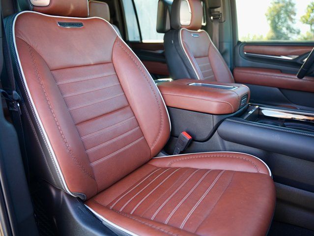 2023 GMC Yukon XL Denali Ultimate - Photo 9