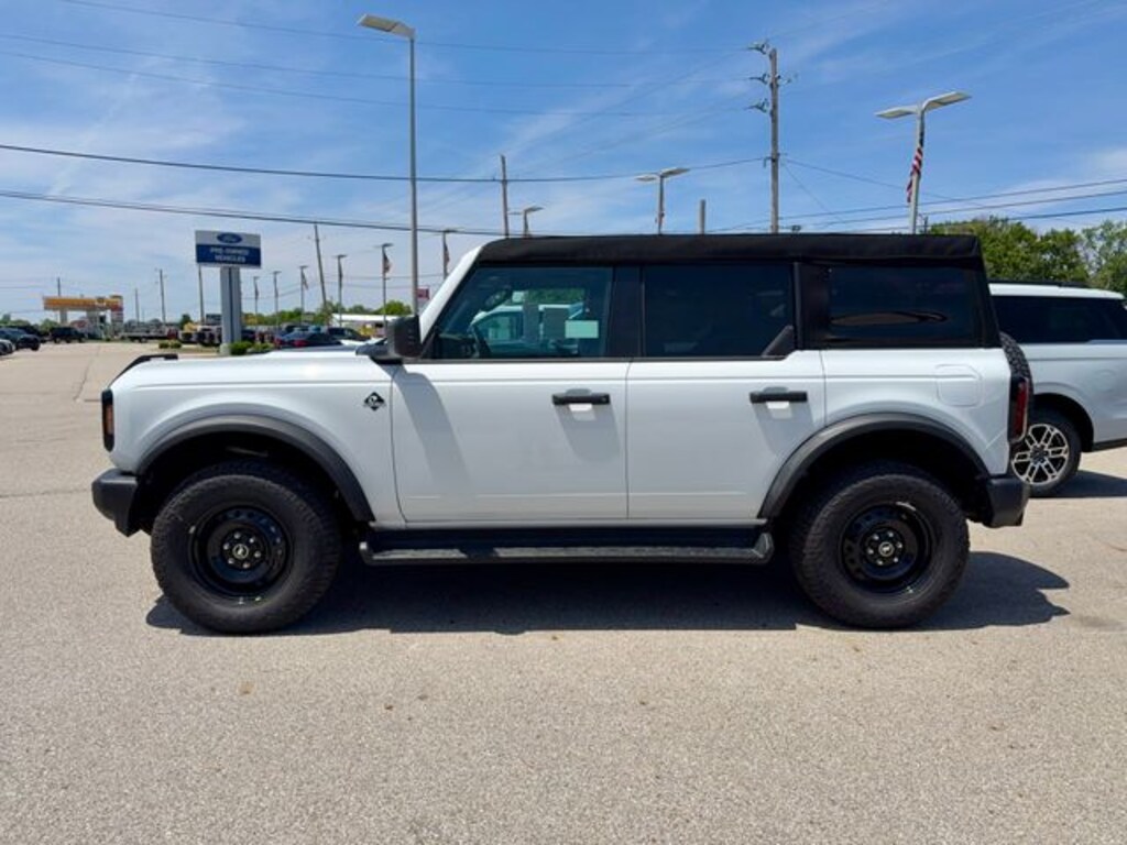 New 2026 Ford Bronco Outer Banks SUV