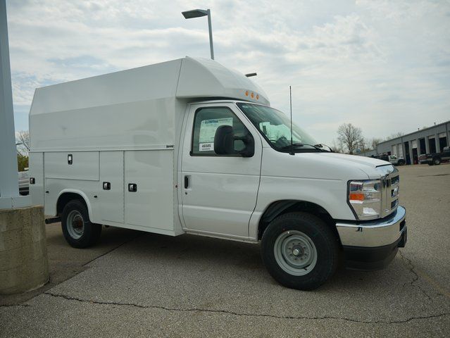 2025 Ford E-Series Cutaway Base - Photo 7