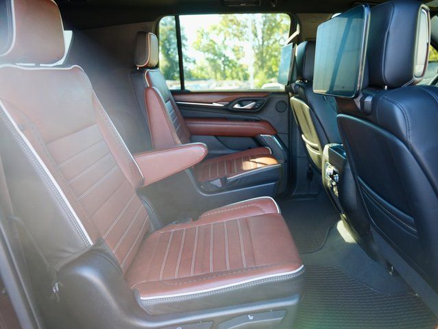 2023 GMC Yukon XL Denali Ultimate - Photo 10
