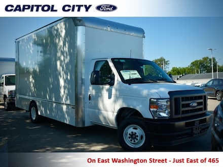 2025 Ford E-450 Cutaway Base Cab/Chassis
