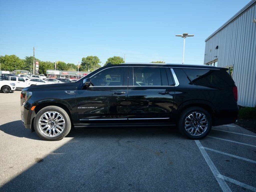 Used 2023 GMC Yukon XL Denali Ultimate SUV