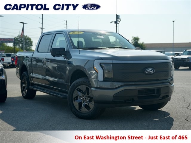 2025 Ford F-150 Lightning Flash's photo
