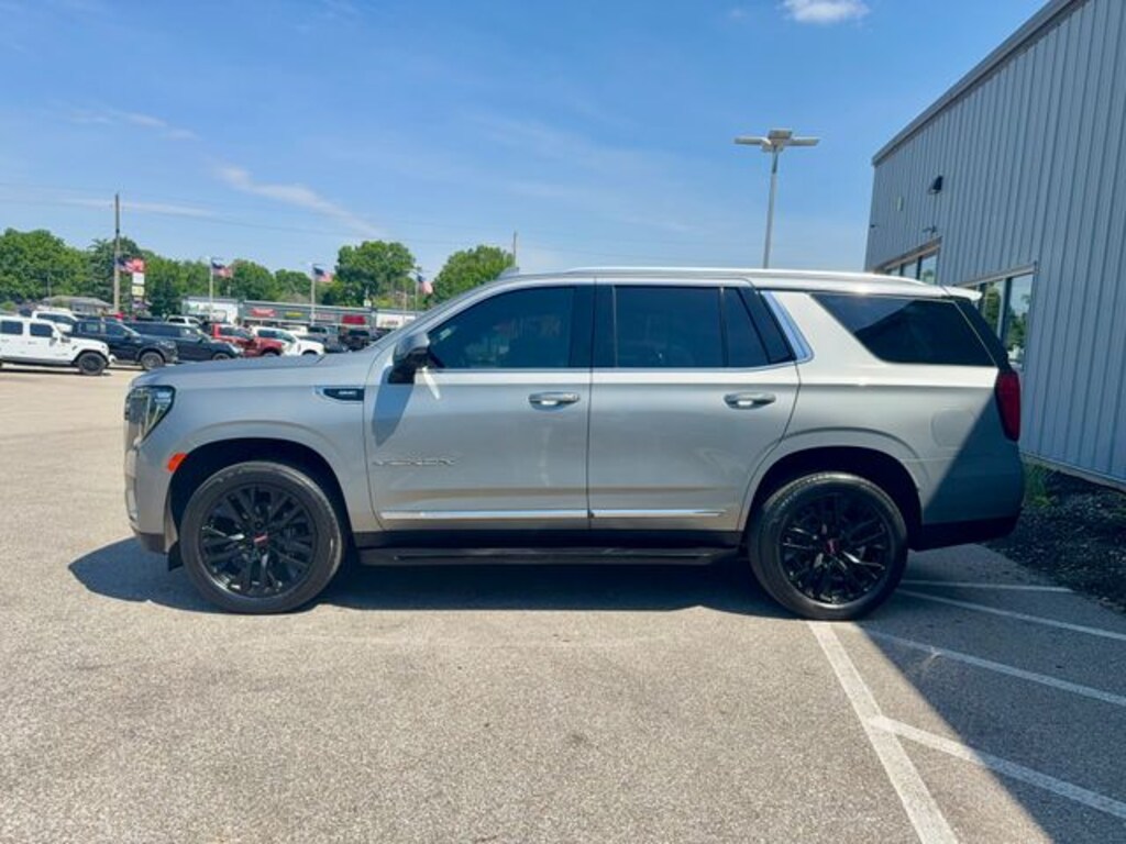 Used 2023 GMC Yukon SLT SUV