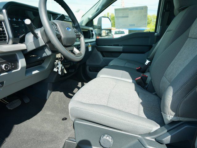 2026 Ford F-350 Super Duty XL - Photo 12