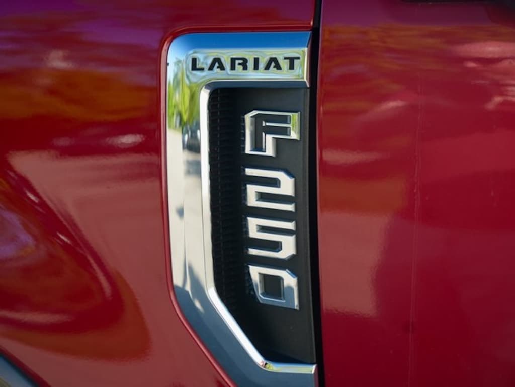 Used 2021 Ford F-250SD Lariat Truck