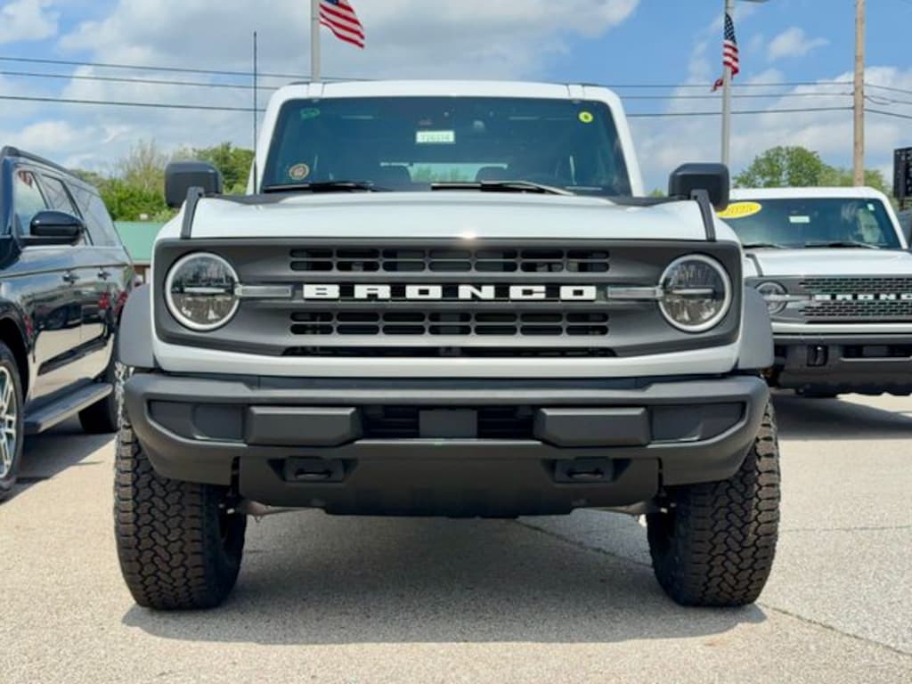 New 2026 Ford Bronco Base SUV