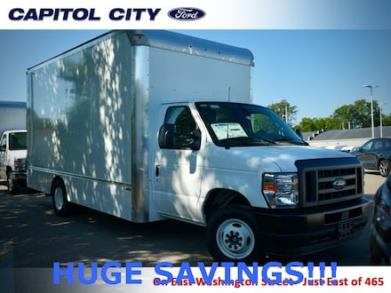 2025 Ford E-450 Cutaway Base Cab/Chassis